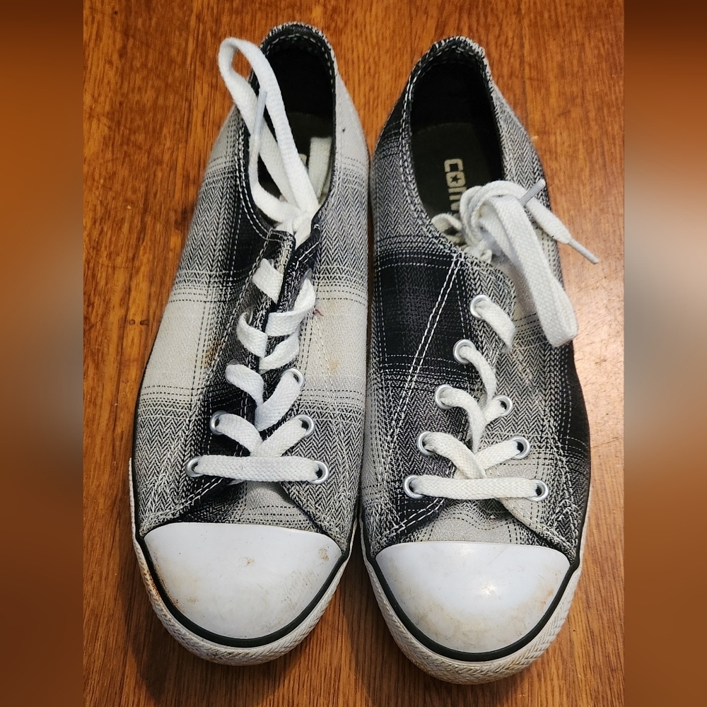 Plaid converse